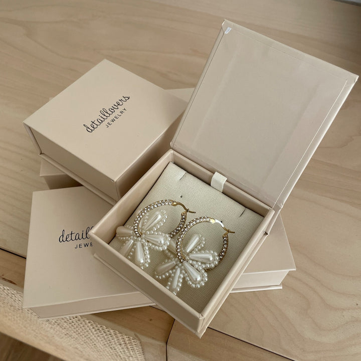 Custom Logo Flip Top Magnetic Jewelry Packaging Set(MOQ 100sets) - Box with Microfiber Pouch for Necklaces, Earrings, Rings, Bracelets, and Small Jewelry Items
