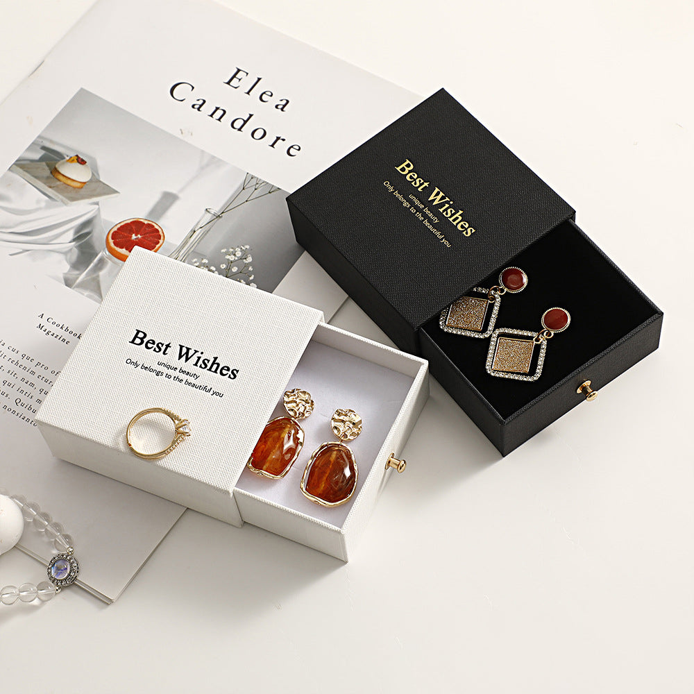 The Craftsmanship of Custom Jewelry Boxes