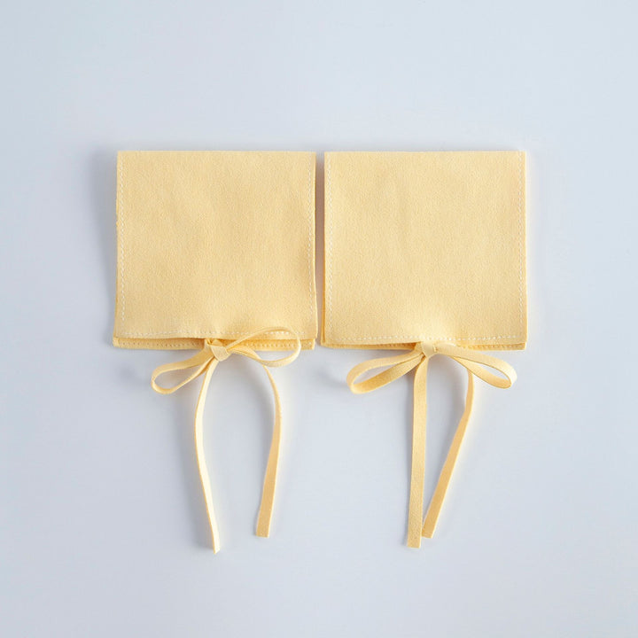 100pcs Wholesale Christmas Special Edition Microfiber Ribbon Closure Jewelry Pouches – Envelope-Flap Design with Embossed Christmas Pattern