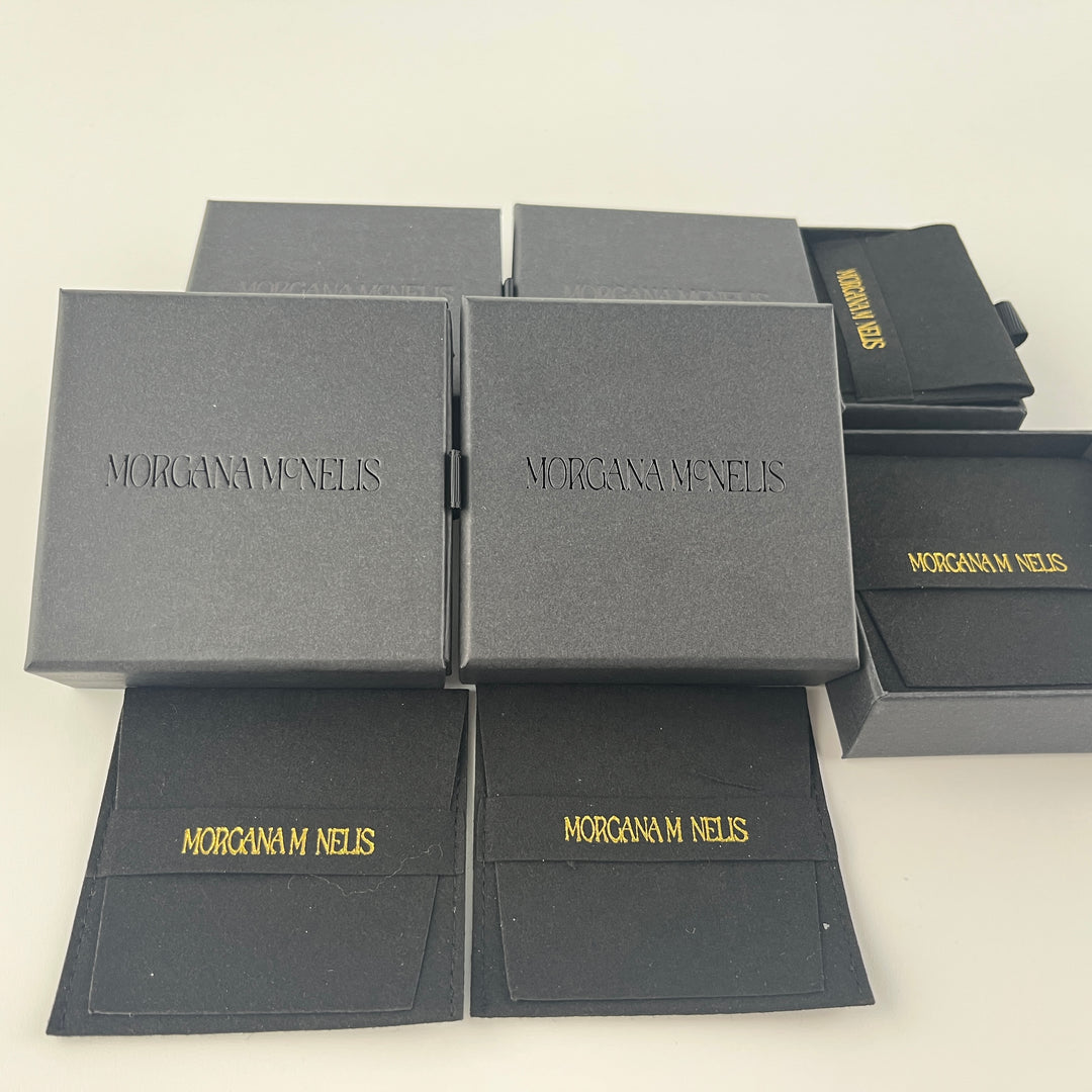 100pcs Custom Sliding Paper Drawer Jewelry Boxes – Debossed Logo, Perfect for Necklaces, Earrings, Bracelets & Rings, 3.54×3.54 in / 9×9 cm