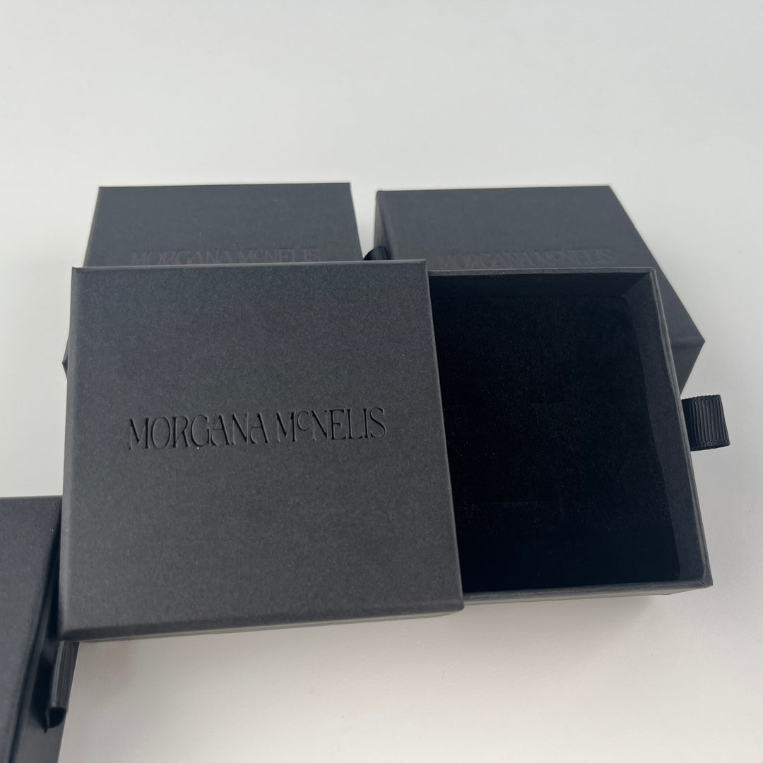 100pcs Custom Sliding Paper Drawer Jewelry Boxes – Debossed Logo, Perfect for Necklaces, Earrings, Bracelets & Rings, 3.54×3.54 in / 9×9 cm