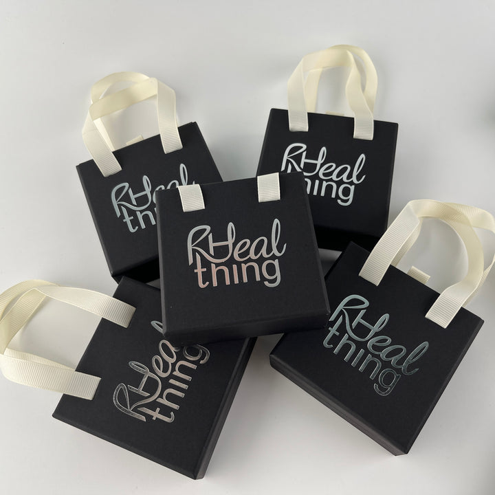 100pcs Custom Sliding Paper Drawer Jewelry Boxes with Ribbon Handle – Wholesale Handheld Jewelry Box, 3.54×3.54 in