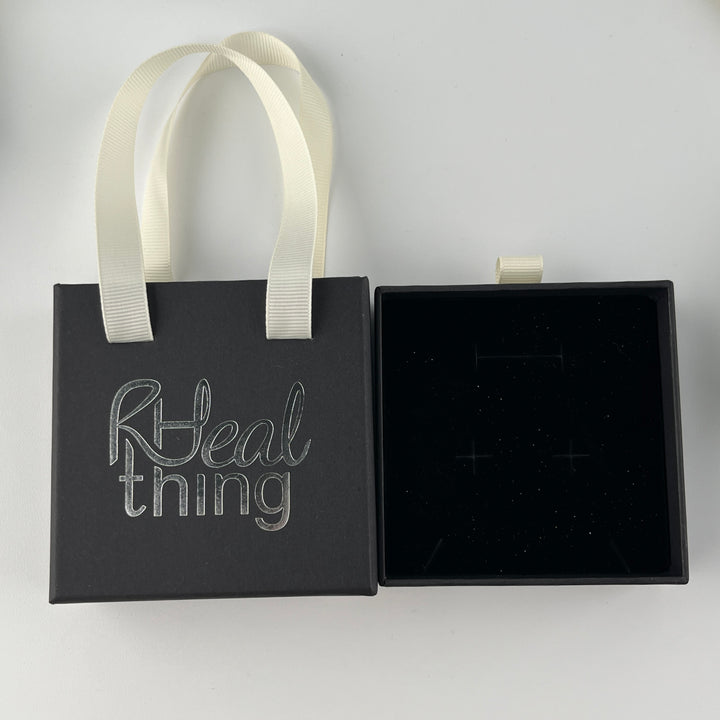 100pcs Custom Sliding Paper Drawer Jewelry Boxes with Ribbon Handle – Wholesale Handheld Jewelry Box, 3.54×3.54 in