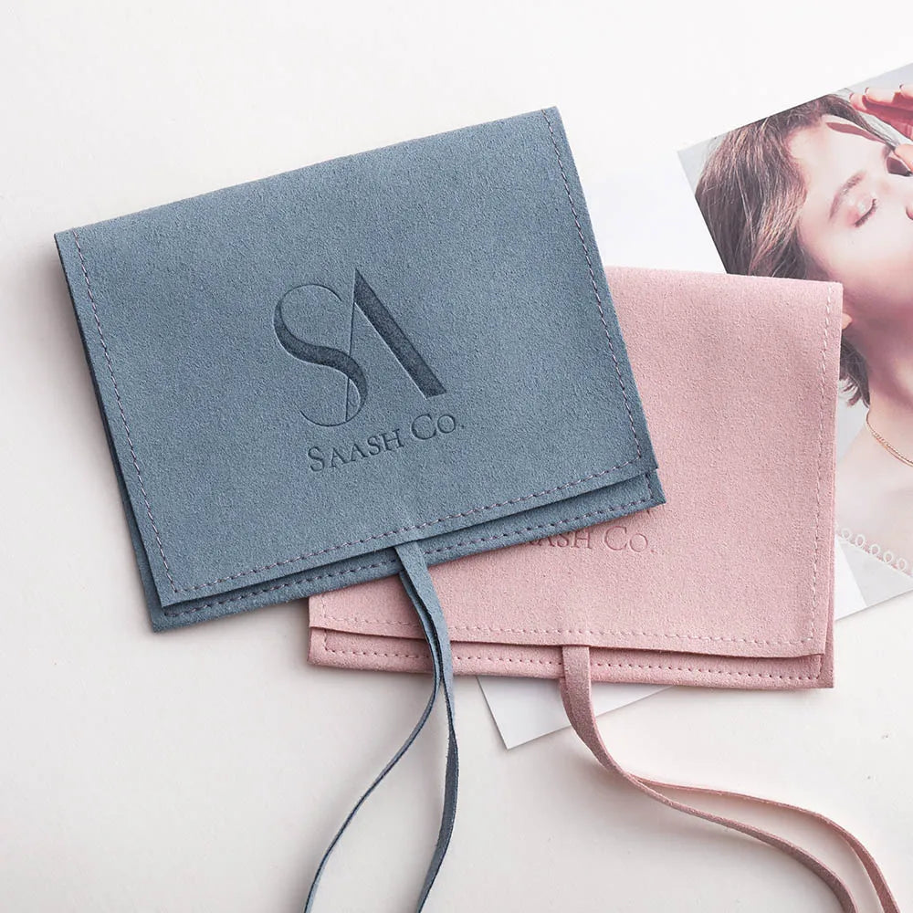 100pcs Wholesale Custom Jewelry Envelope Pouches – Rectangular Microfiber Bracelet, Earrings & Ring Bags with Flap & Embossed Logo