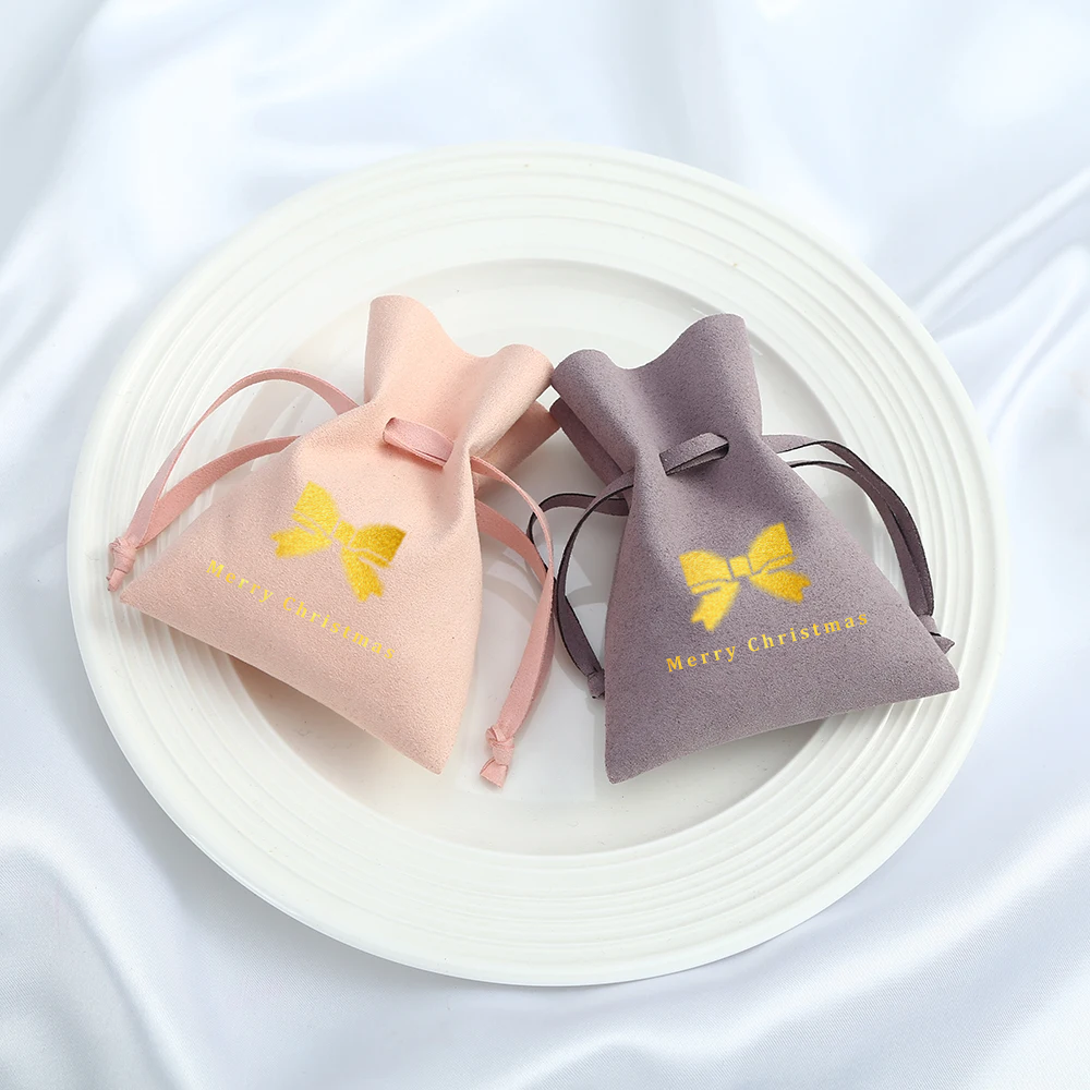 100pcs Wholesale Christmas Special Edition Microfiber Drawstring Jewelry Pouches – Holiday Gift with Gold-Foil Christmas Design