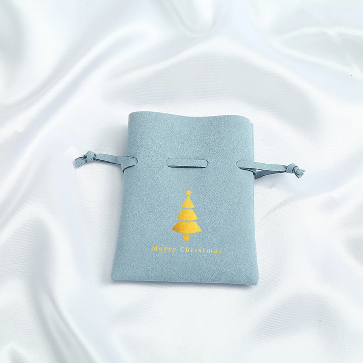 100pcs Wholesale Christmas Special Edition Microfiber Drawstring Jewelry Pouches – Holiday Gift with Gold-Foil Christmas Design