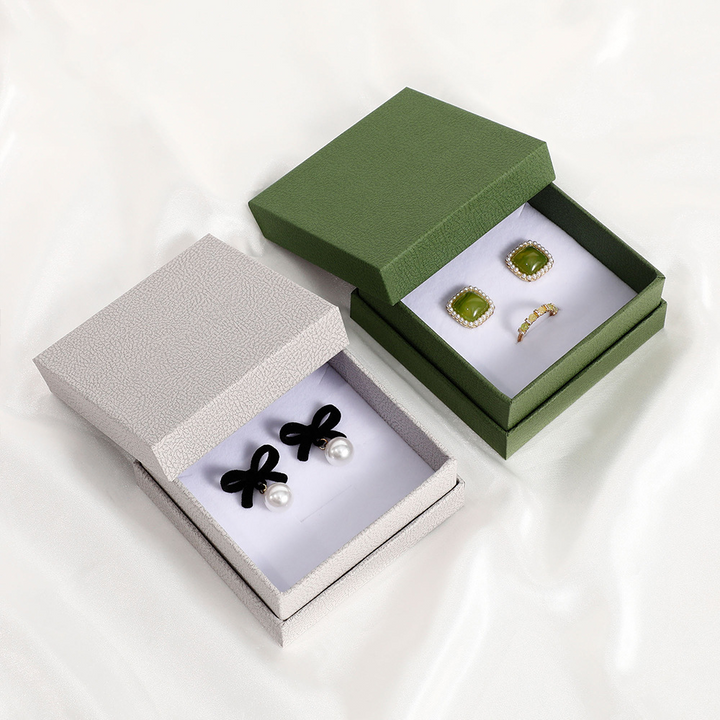 100pcs Custom Logo Rigid Jewelry Boxes – Lid & Base Necked (Shoulder) Style for Luxury Brand Packaging & Presentation
