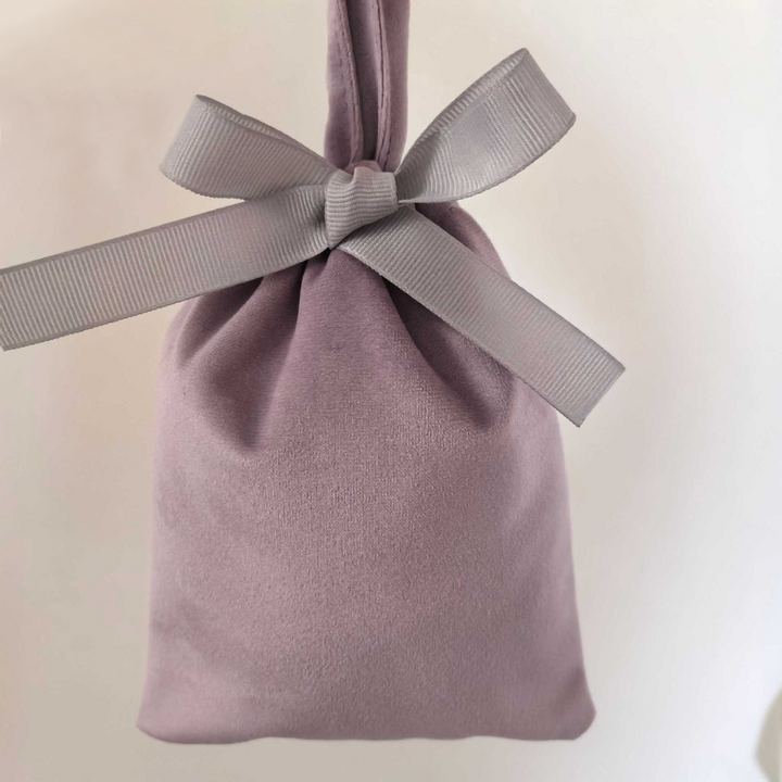 100pcs Custom Logo Velvet Drawstring Pouches with Long Handle – Handheld Gift Bags for Jewelry, Gifts, Cosmetics & Boutique Packaging