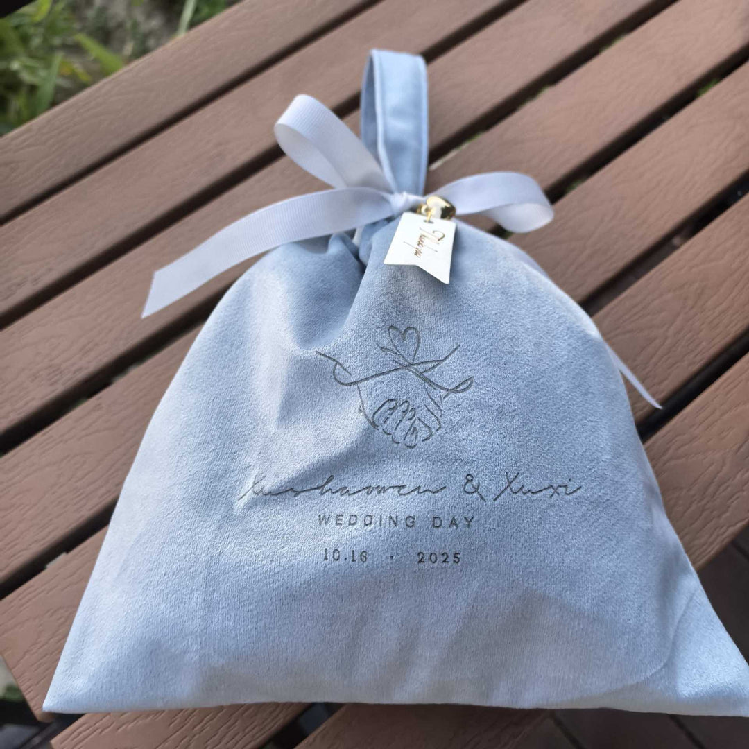 100pcs Custom Logo Velvet Drawstring Pouches with Long Handle – Handheld Gift Bags for Jewelry, Gifts, Cosmetics & Boutique Packaging