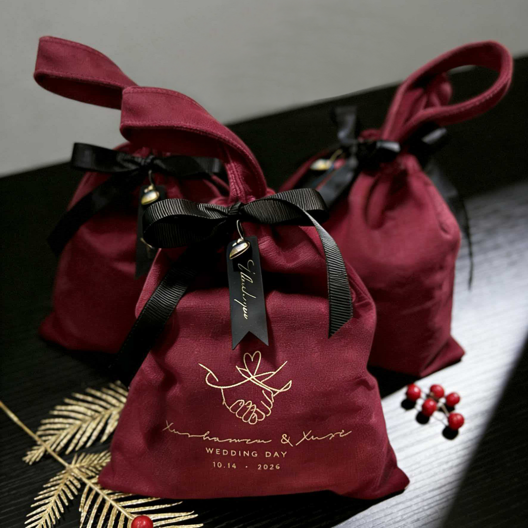 100pcs Custom Logo Velvet Drawstring Pouches with Long Handle – Handheld Gift Bags for Jewelry, Gifts, Cosmetics & Boutique Packaging