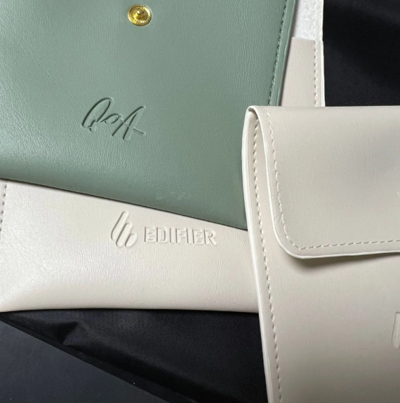 100pcs Wholesale Custom Faux Leather Jewelry Pouches with Embossed Logo – Snap Button Gift Bags for Rings, Earrings, Bracelets & Necklace Packaging