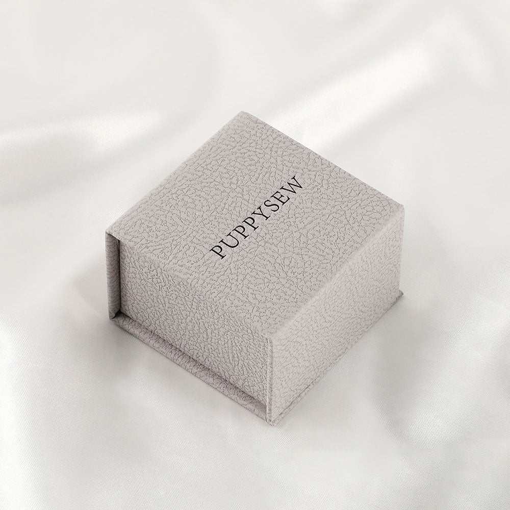 100Pcs Custom Logo Paper Flip Lid Jewelry Ring Boxes Wholesale – Small Magnetic Gift Packaging for Engagement Rings, Wedding Bands & Proposal