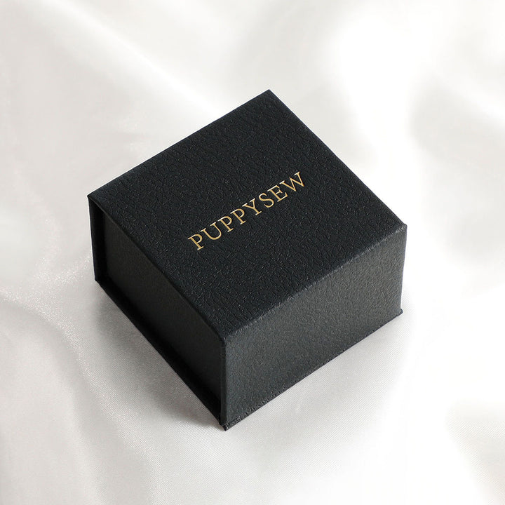100Pcs Custom Logo Paper Flip Lid Jewelry Ring Boxes Wholesale – Small Magnetic Gift Packaging for Engagement Rings, Wedding Bands & Proposal